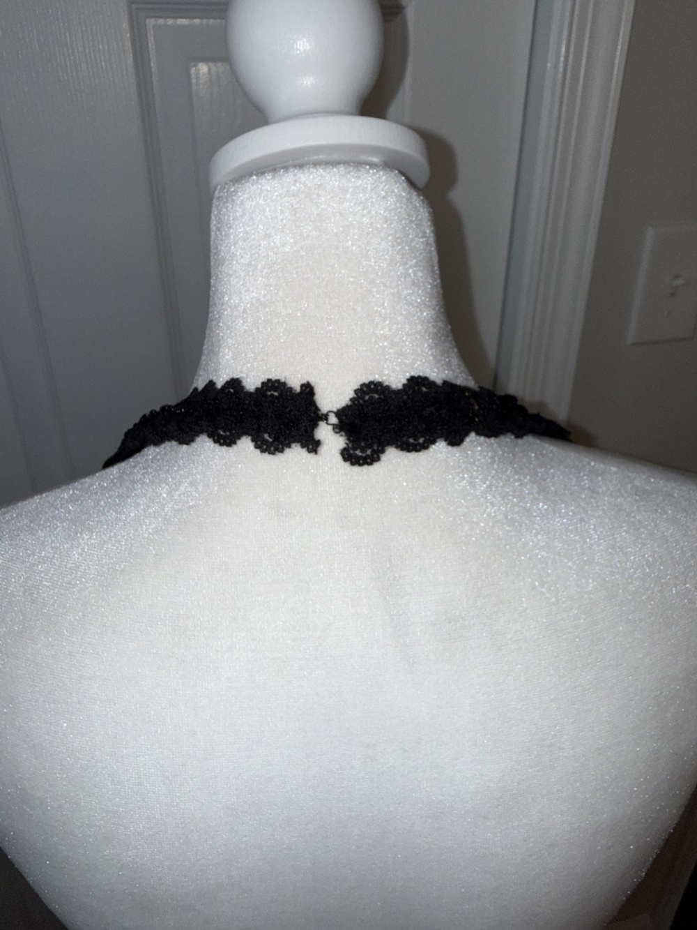 Vintage Y2K Caché Black Lace & Beaded Mermaid Evening Gown - Picture 6 of 10